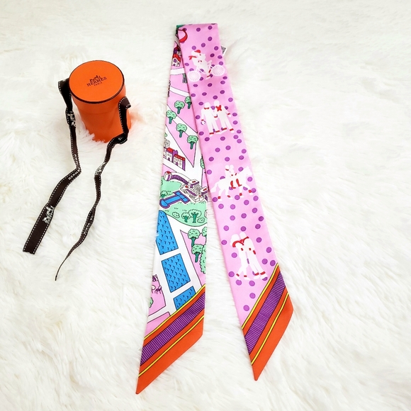 Hermes Twilly Les Nouveaux Amoureux de Paris LAST ONE! - Picture 4 of 7